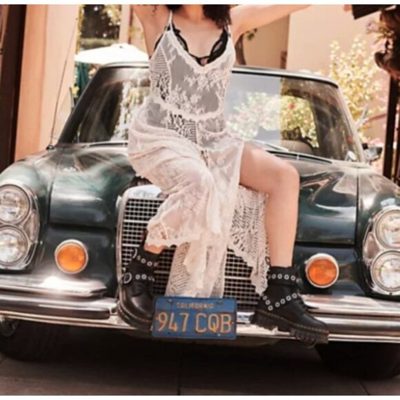 Dr Martens AUDRICK Hardware Leather Platform Boots Women's SOFT COMFORTABLE  10L - Picture 2 of 16